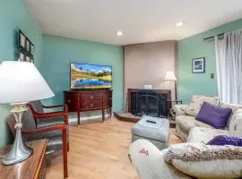 Modern 3BR Home Sleeps 5 Near UNC & Downtown