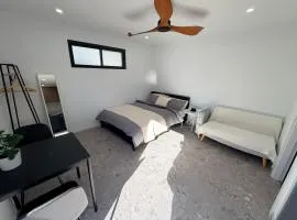 Sydney studio with kitchen