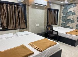 New Kamadhenu residency, hotel sa Mādhavaram