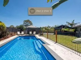 Waterfall Gully Retreat with Gas heated Pool