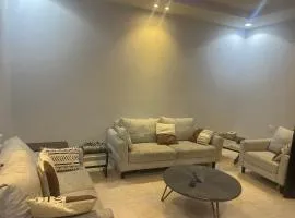 شقه واسعه خاصه مدخل ذكي قلب الطائف