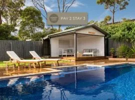 The Navigator with heated pool and spa