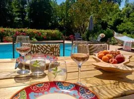 Suite privée avec salon et coin cuisine extérieur