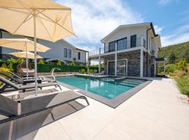 Perfumed Garden Luxury Villa Yesiluzumlu-Fethiye by Sunworld Villas, khách sạn ở Fethiye