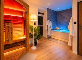 Suite Romantique avec Sauna Privatif, Balnéo et Pièce Secrète- Raon-l'étape -Vosges