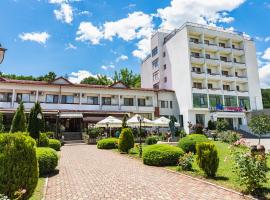 Hotel Sallaris Monteoru、サラタ・モンテオルのホテル