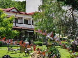 Viesnīca Hotel Sallaris Monteoru pilsētā Sarata-Monteoru