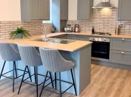 Stour Haven, Brand New, Beach only 5 Minutes Away!