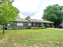 Mid-Century Modern Retreat with Fire Pit & Fenced Yard in Hot Springs, AR