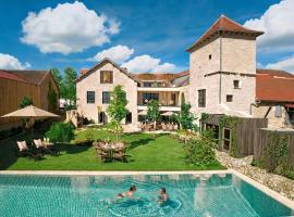 Chez Gratien Hôtel Bistro Spa, hotell i Villeneuve-dʼAveyron