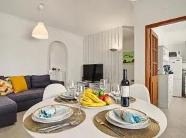 Sun and Green Apt – Near The Beach