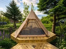 Cozy Tipi - The LOWFO House Lofoten