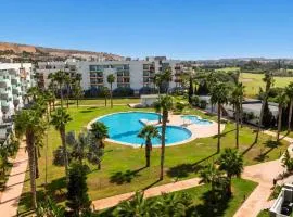 AlmeriaSuite Palm Beach Pool & Golf Apartments