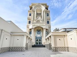 Viesnīca Khách sạn Neva pilsētā Long An