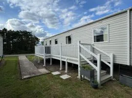 Homely 7 berth caravan in Essex, at Steeple Bay ref 36010C