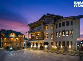 StayVista at Lakeside Panorama with Lawn & Wi-Fi, hotel a Srinagar