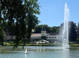 Martin's Château Du Lac, hotel v mestu Genval
