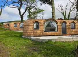 Dingle Courtyard Cottages & Luxury Cabins