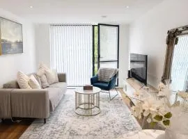 Stylish 2-Bed Apartment by Manchester City Cente