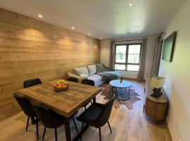 Ski In-Ski Out Luxe Chalet Apartment in Arc 1950 - Newly Renovated, hotel in Arc 1950