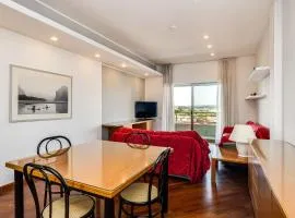 Bright Apartment with View and Parking