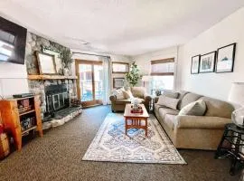 Aspen Cottage Ski In Ski Out 1BR at Lutsen Mtn