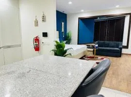 Gold Crest Mall Executive Serviced Apartments DHA Phase 4 - LMY Stays Lahore