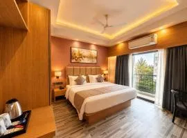 SKS Beach Hotel & Spa - Sea Beach Front - Rooftop Swimming Pool - With Complimentary Breakfast