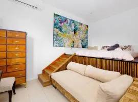 Tropical Poolside Studio Private Entry