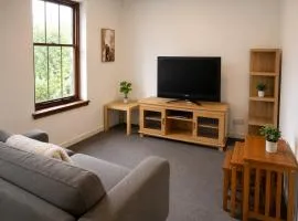 Charming 1 BDR in Montrose Sleeps 2 Free Parking