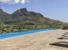 Elegant Apartment in Newlands Peak