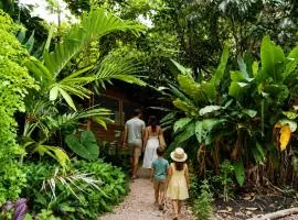 Private 2-Bedroom Jungle Cabin in Tropical Garden, San Ignacio