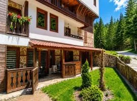 Elegant Ground-Floor Studio with Covered Terrace and Direct Access to Nature