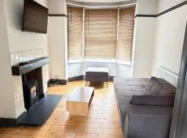 3 Bed House Contractor Friendly Long Stays Welcome