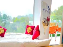 Bhurban Nights - High Floor Glass Bed View - Lift - Murree Bhurban
