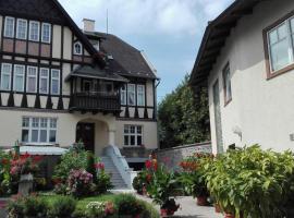 Haus zu den Zwei Eichen, cheap hotel in Perchtoldsdorf