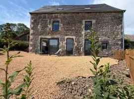 Grange au cœur du parc des Volcans d'Auvergne