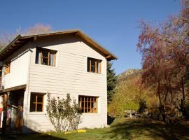 Los Coihues camping & hostel, hotell sihtkohas San Carlos de Bariloche