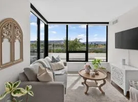 The Traditional A Luxury Terrace Escape that Sleeps 4