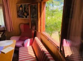 The Grannie Flower Cottage - Bohemian Style