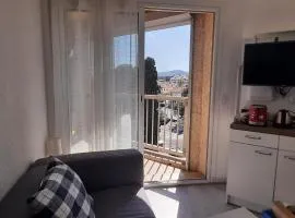 Bright studio 300m from beach with balcony
