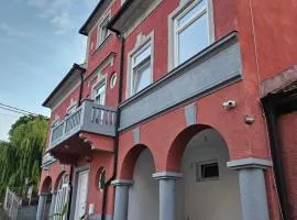 Apartma 8