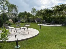 AFI Apartments & Rooms with GARDEN and FREE PARKING, Self check-in