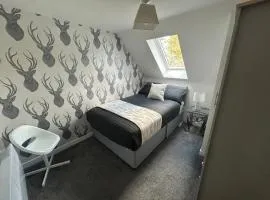 2-Bed School House Apartment on the nc500 parking