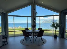 Oceanfront Infinity Lodge, Lofoten