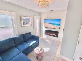 Modern Downtown OB Condo Stroll to Ferry & Beach