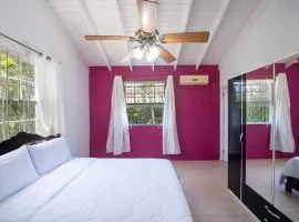Beachy Cottage I Kitchen I Wi-Fi I Shaded Cabana I Parking