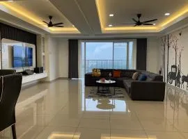 High Floor view,Cozy Balcony,10Pax,KTV, The Venus Sitiawan