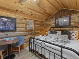 Rustic Log Cabin with King Bed Near Mount Rushmore
