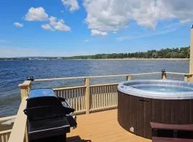 Tramonto Paradise on the Lake Hot Tub Pet Friendly
